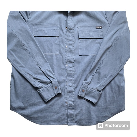 •Calvin Klein Men's Long Sleeve Solid Double Pocket Outer Shirt - Picture 4 of 7